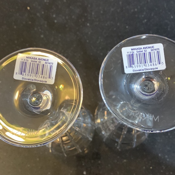 Pair of Mikasa Avenue Goblets / Flutes - Picture 2 of 3